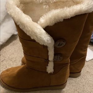 Tan boots